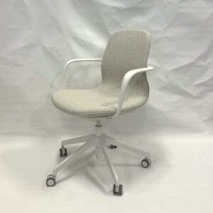Swivel Desk Chair (Rollable)