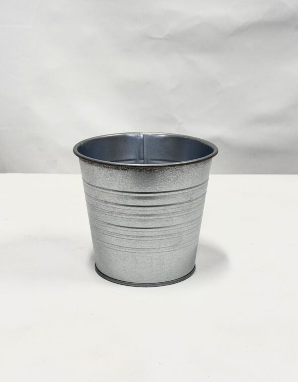 Metal Plant Pot (6)