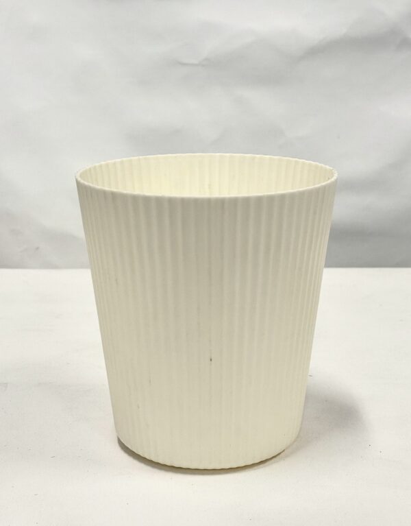 Plastic Plant Pot (8)