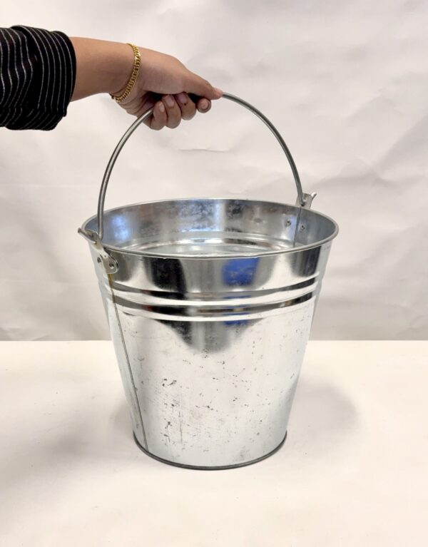 Metal Plant Pot (9)