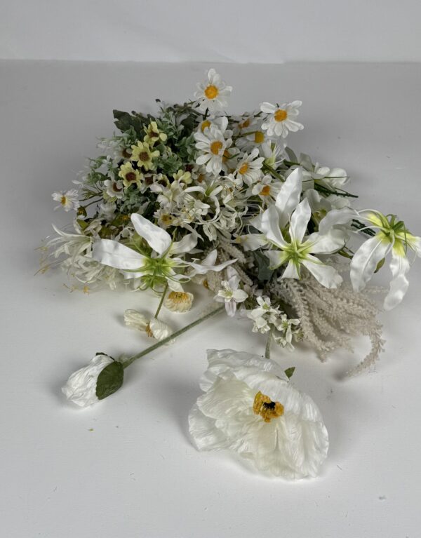 Artificial Flower Stalk Bundle (4)_White Flower