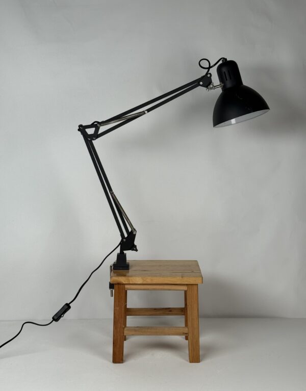Desk / Study Lamp (4)_Black Clamp-on Lamp with Circular Shade