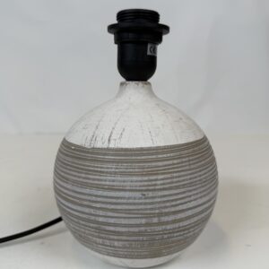 Lamp with No Original shade (3)_Stripe Engraved Detail Round Base Lamp