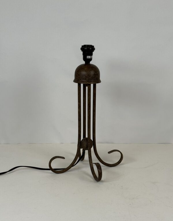 Lamp without shade (9)_4 Metal Legs Lamp