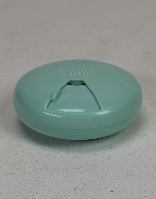 Lab Props_Turquoise Pill Organiser (round)
