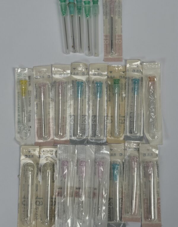 Lab Props_Disposable Needles Assorted